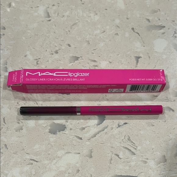 MAC
Lip Glazer - Picture 1 of 6